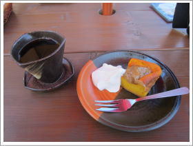 黒姫高原 茶房主のかぼちゃケーキ